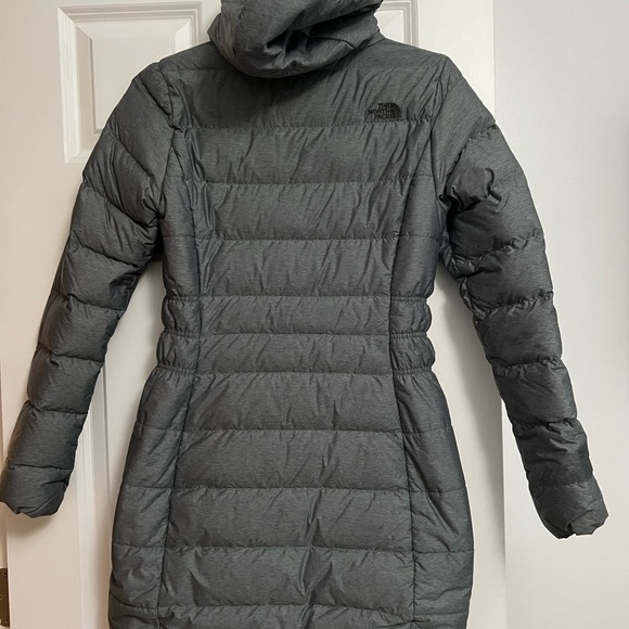 SOLD! Like new Womens XS North face coat - Picture 6 of 8
